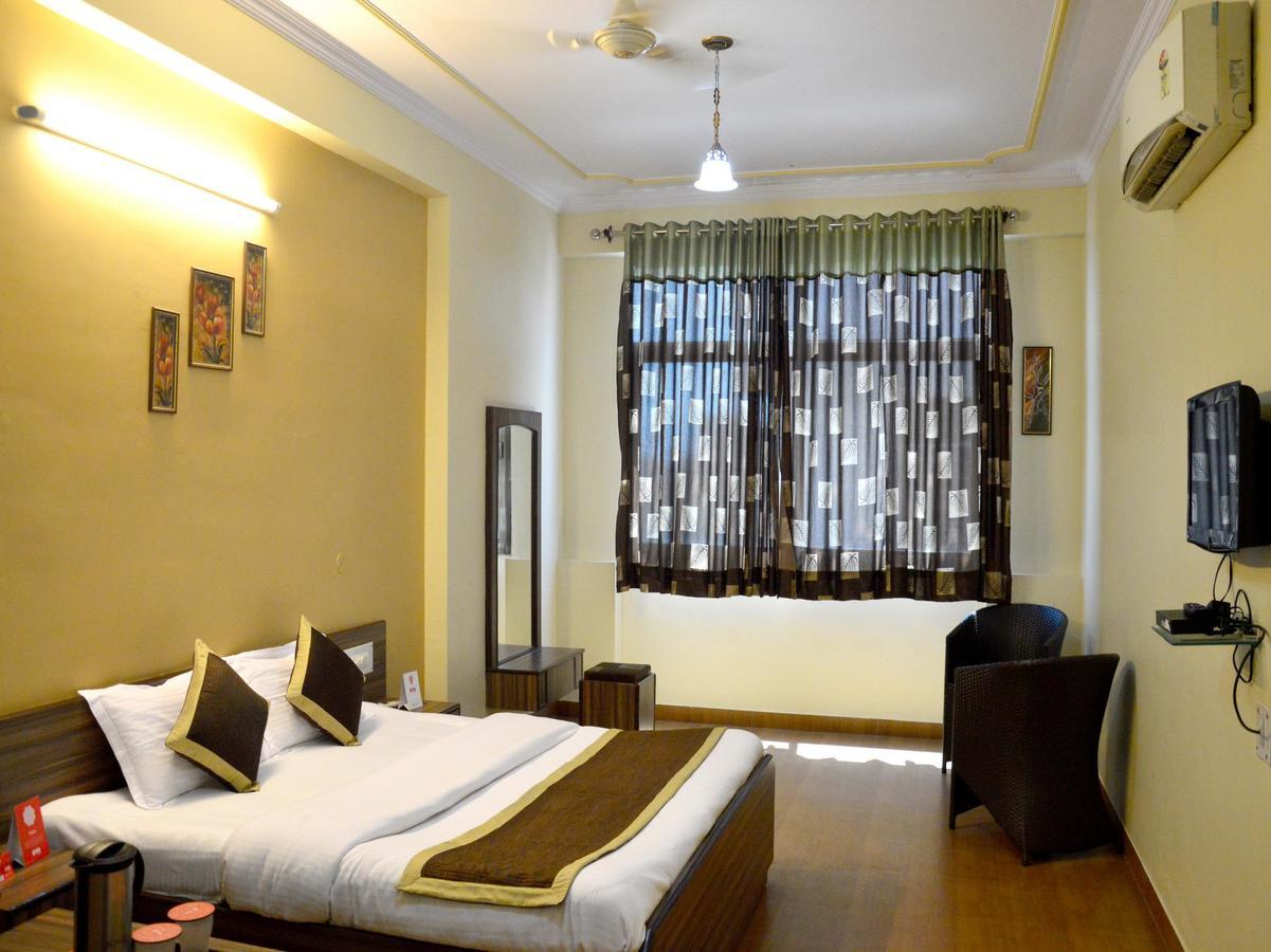 Oyo 6012 Hotel Rockwell Jaipur Buitenkant foto