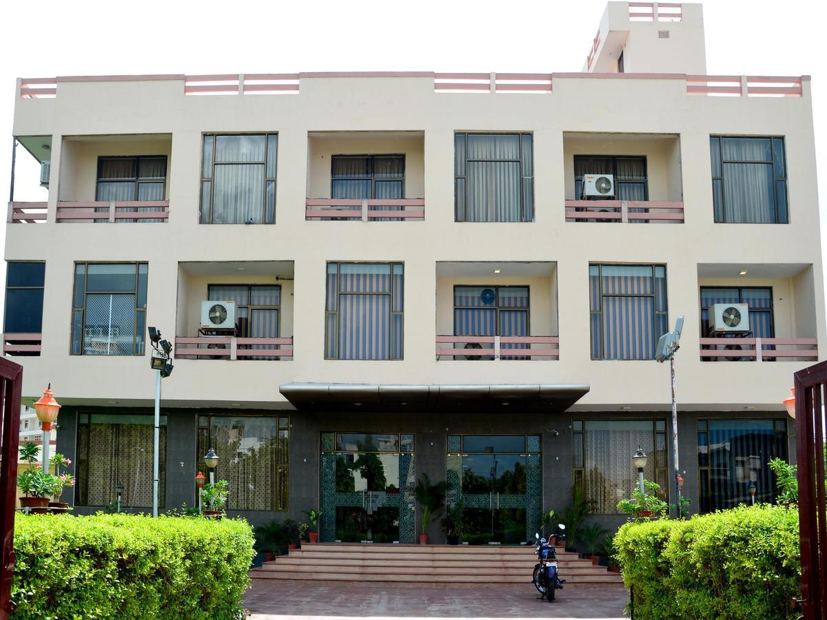 Oyo 6012 Hotel Rockwell Jaipur Buitenkant foto