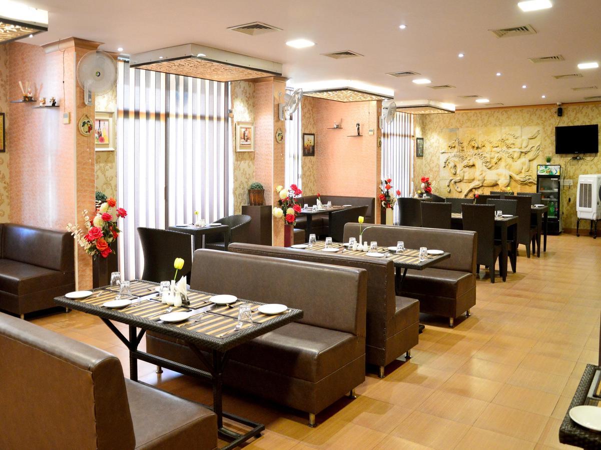 Oyo 6012 Hotel Rockwell Jaipur Buitenkant foto