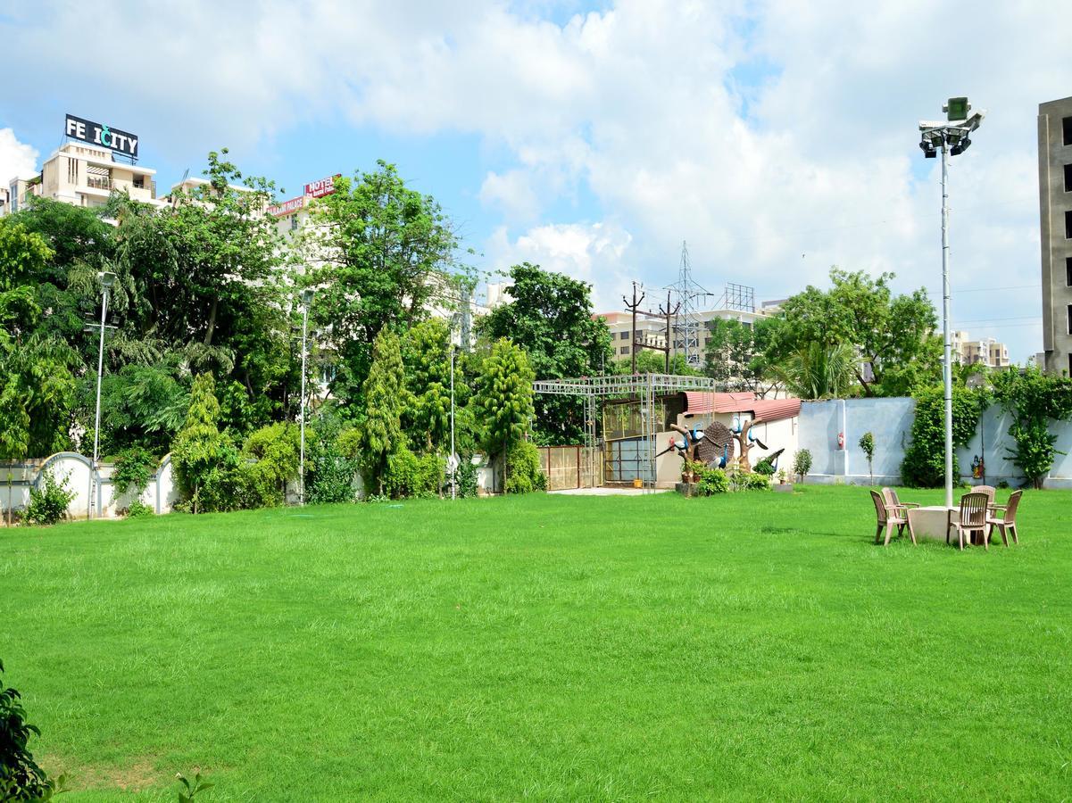 Oyo 6012 Hotel Rockwell Jaipur Buitenkant foto