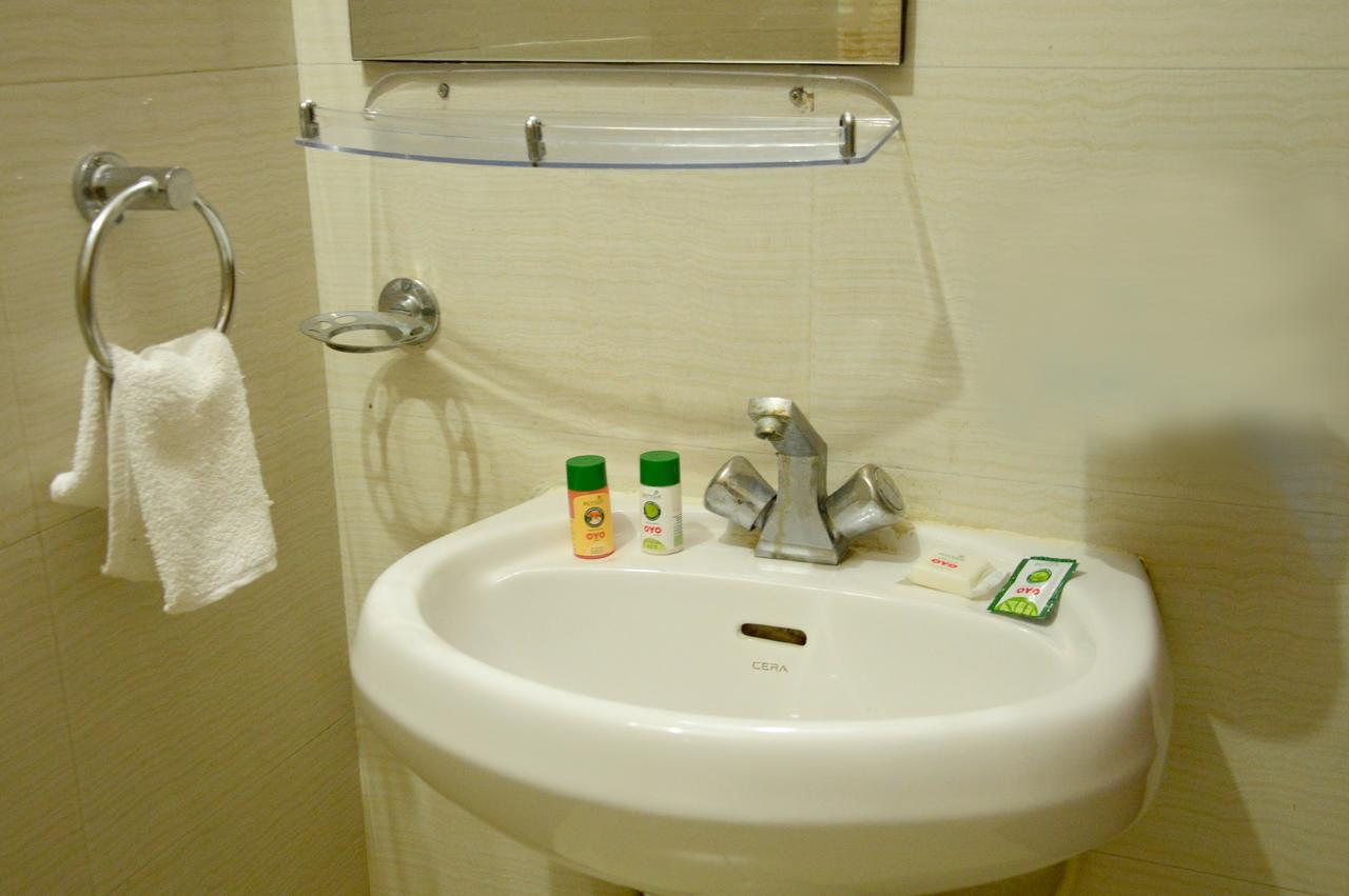 Oyo 6012 Hotel Rockwell Jaipur Buitenkant foto